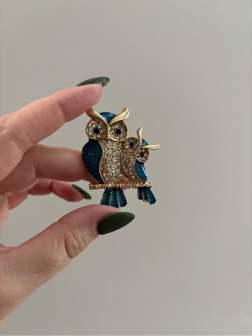 Vintage Inspired Gold Tone Owl Brooch with Rhinestones